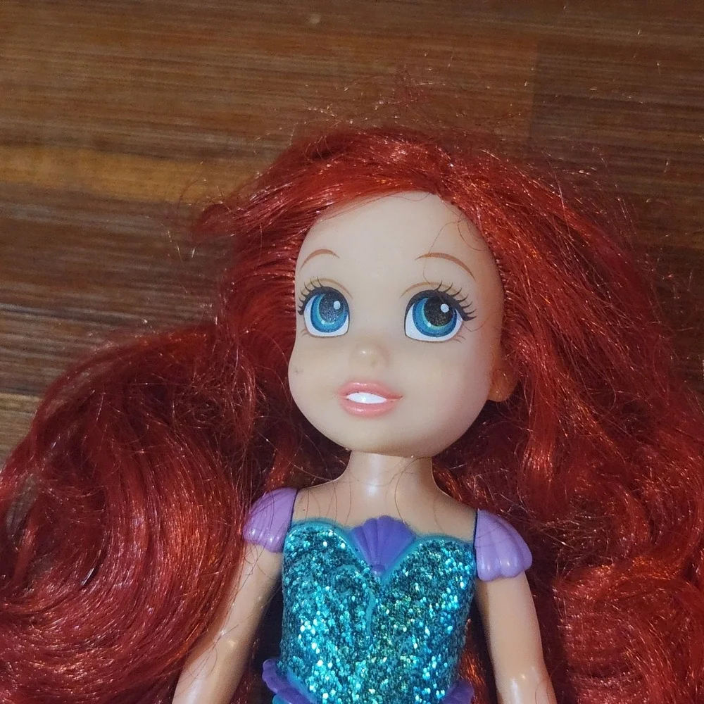 Disney Princess Girl‎ Ariel Glittered Petite Doll With Shoes Doll Toy